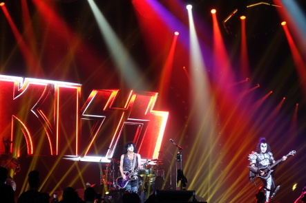 KISS『END OF THE ROAD WORLD TOUR』@最後の日本公演_b0118001_11101223.jpg