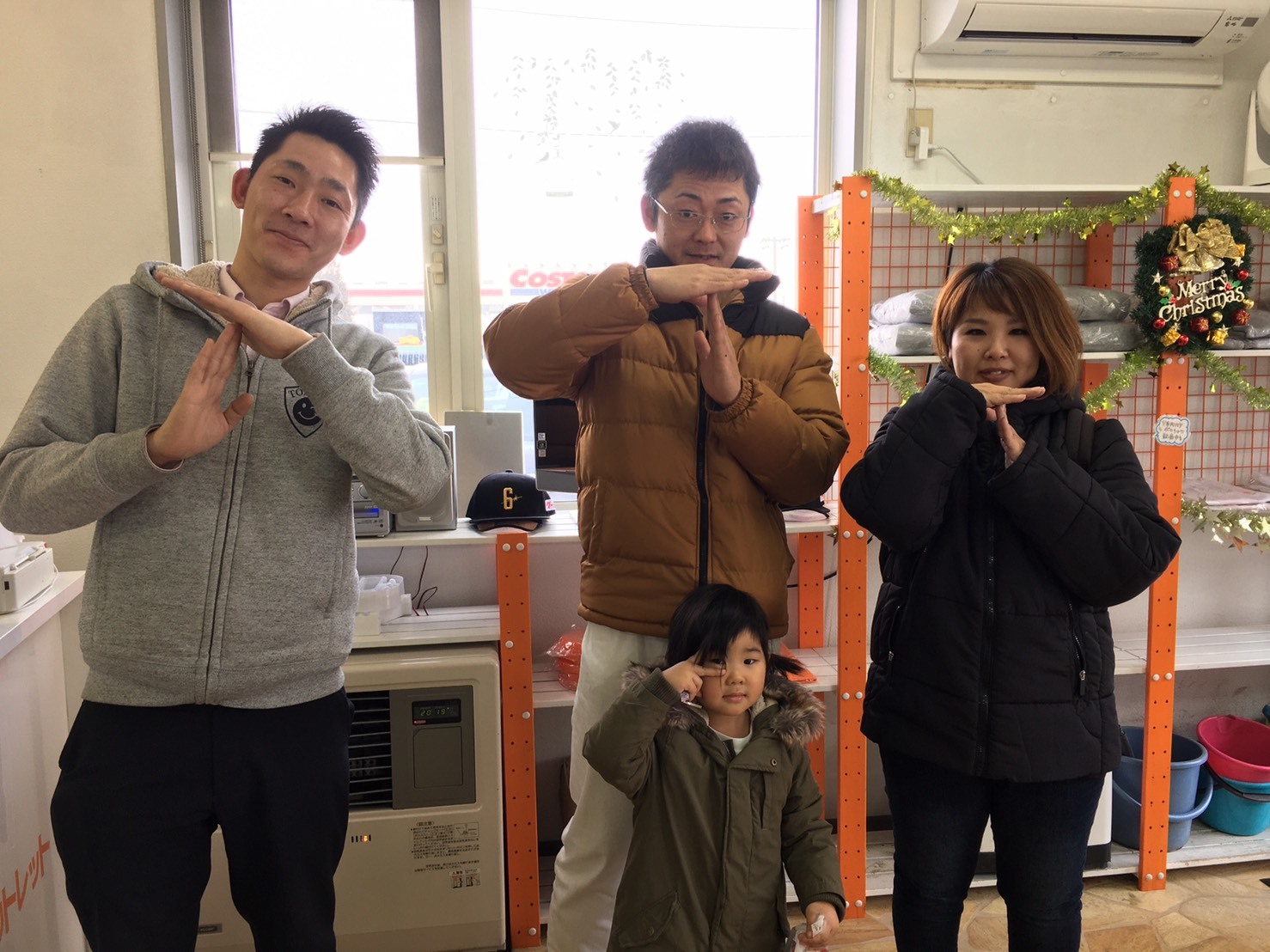 12月22日(日)☆TOMMYアウトレット☆あゆブログ(*˙˘˙*)❥❥ ミライースO様納車☆マーチW様納車★タントS様ご成約☆_b0127002_16135175.jpg