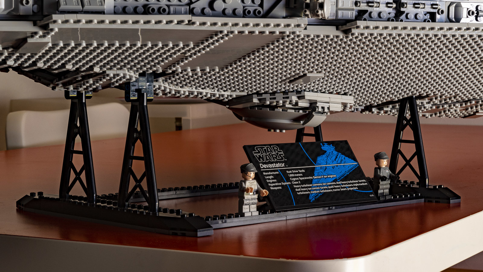 全長1mオーバー、LEGOで組む巨大なスター・デストロイヤーに本物の「優しさ」を感じた話_b0029315_18314506.jpg
