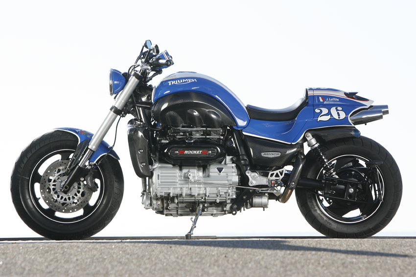 新 Rocket 3 の意匠は Ducati Diavel を真似ている?_f0004270_19140557.jpg