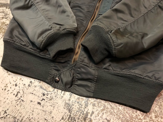 極上MA-1 最近流行りな 丈短タイプ クラウンジッパ8279D初期タイプ米軍