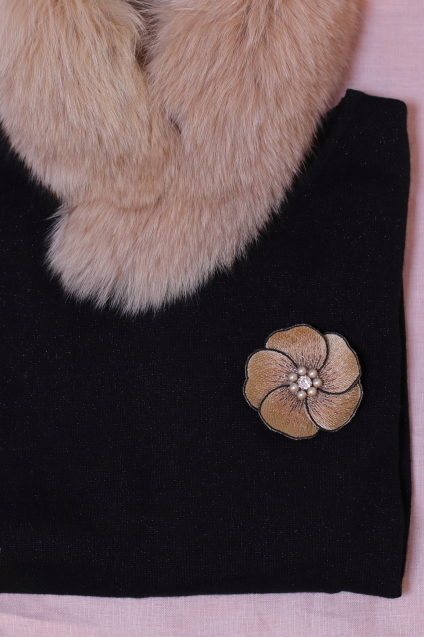 刺繍ブローチ完成♡_a0370893_00192803.jpg