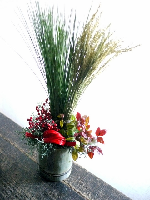 お正月飾り スタンドタイプ 竹の器 19 12 21 札幌 花屋 Mell Flowers
