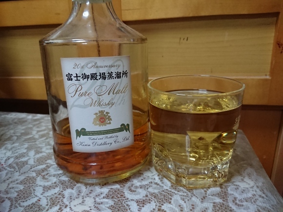お湯 割り ウイスキー