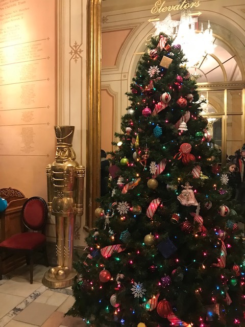 クリスマス*アメリカ最古のオペラハウスでくるみ割り人形を観に_d0269832_21405949.jpeg