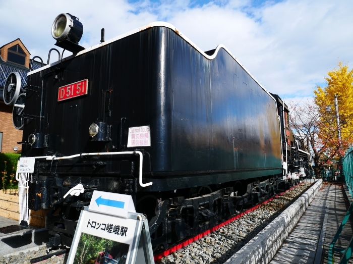 　　嵯峨嵐山駅前のD51蒸気機関車　　２０２３-１２-０８　００：００_b0093754_22354120.jpg