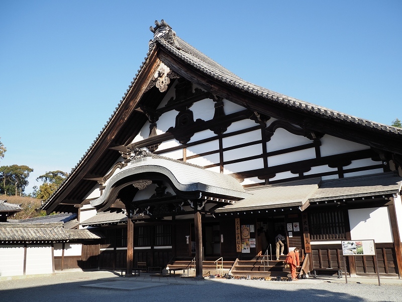 方丈庭園へ向かう_e0374932_08143140.jpg