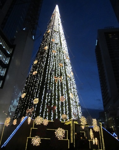 今夜はクリスマスイブ_b0177436_23235973.jpg