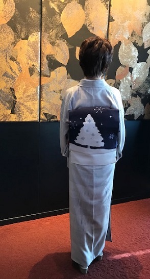 Xmasの帯のお客様・ご自分で描かれた着物・絞のツリーの帯。_f0181251_18060020.jpg