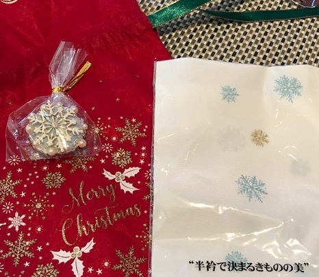 Xmasの帯のお客様・ご自分で描かれた着物・絞のツリーの帯。_f0181251_18123559.jpg