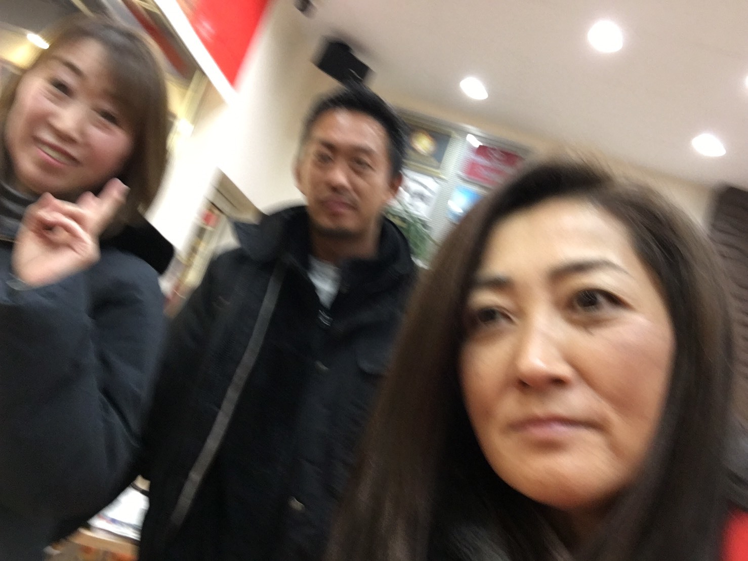メリークリスマス(^^♪TOMMYサンタも出動!!!G社様 納車(^^)/ エスカレード、ハマー、ハイエース_b0127002_18434187.jpg