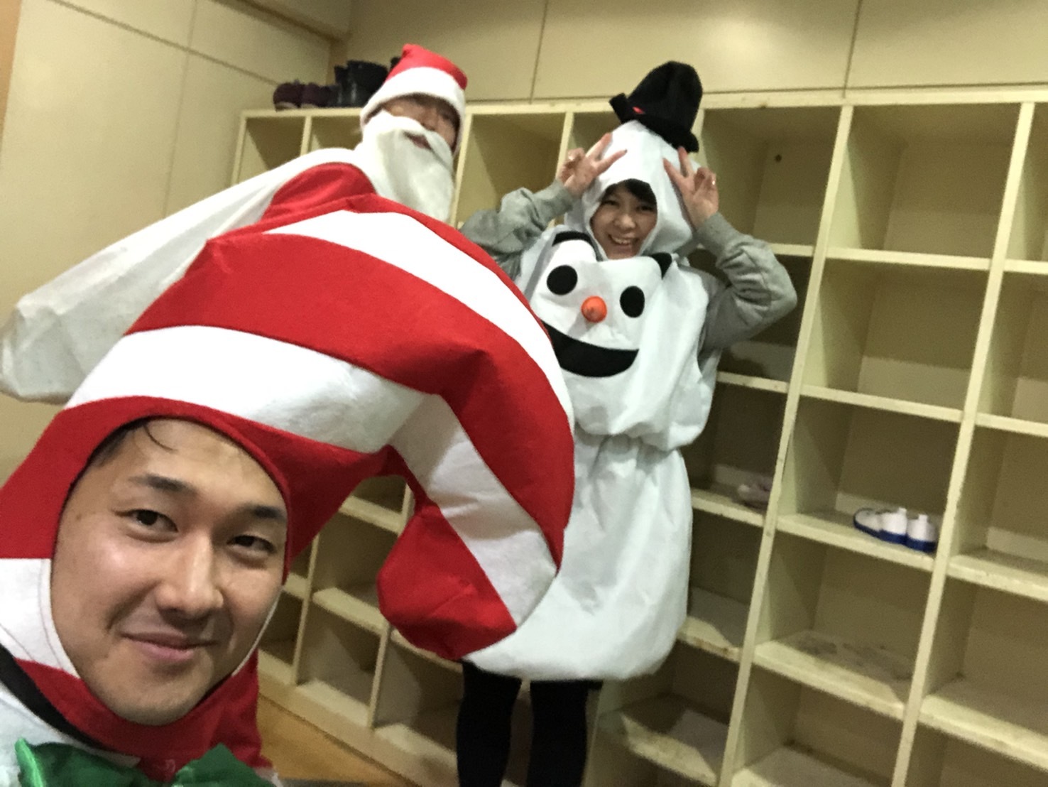 12月25日(水)TOMMYBASEブログ!!MerryChristmas☆TOMMYサンタさん☆レクサス・カスタムセダン専門店♪スバル♪自社ローン♪_b0127002_18460755.jpg