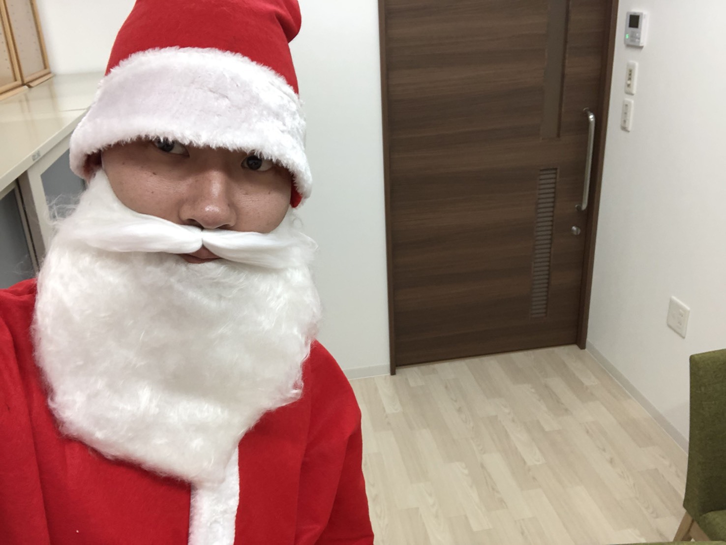 12月25日(水)TOMMYBASEブログ!!MerryChristmas☆TOMMYサンタさん☆レクサス・カスタムセダン専門店♪スバル♪自社ローン♪_b0127002_19321538.jpg