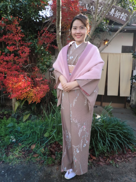 綺麗にポーズもきまりました。 : 京都嵐山 着物レンタル「遊月 