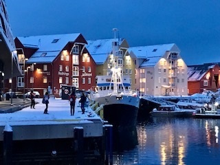 トロムソ(ノルウェー)便り_c0051529_01125255.jpg