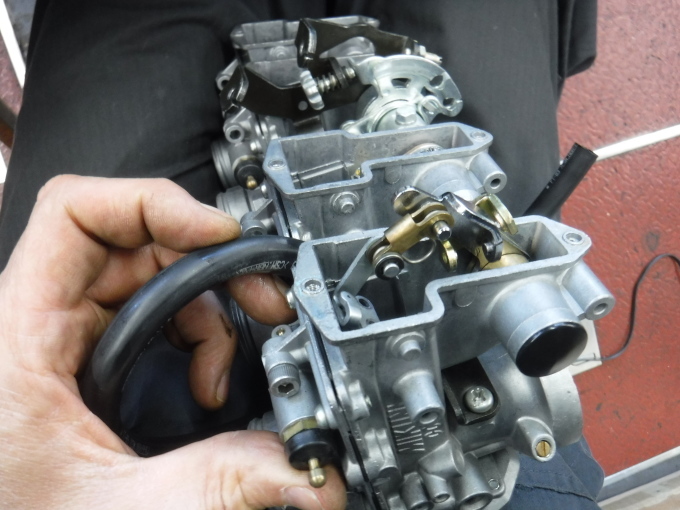 CBX400Fのマフラー製作とキャブ修理・・・その6_a0163159_00322641.jpg
