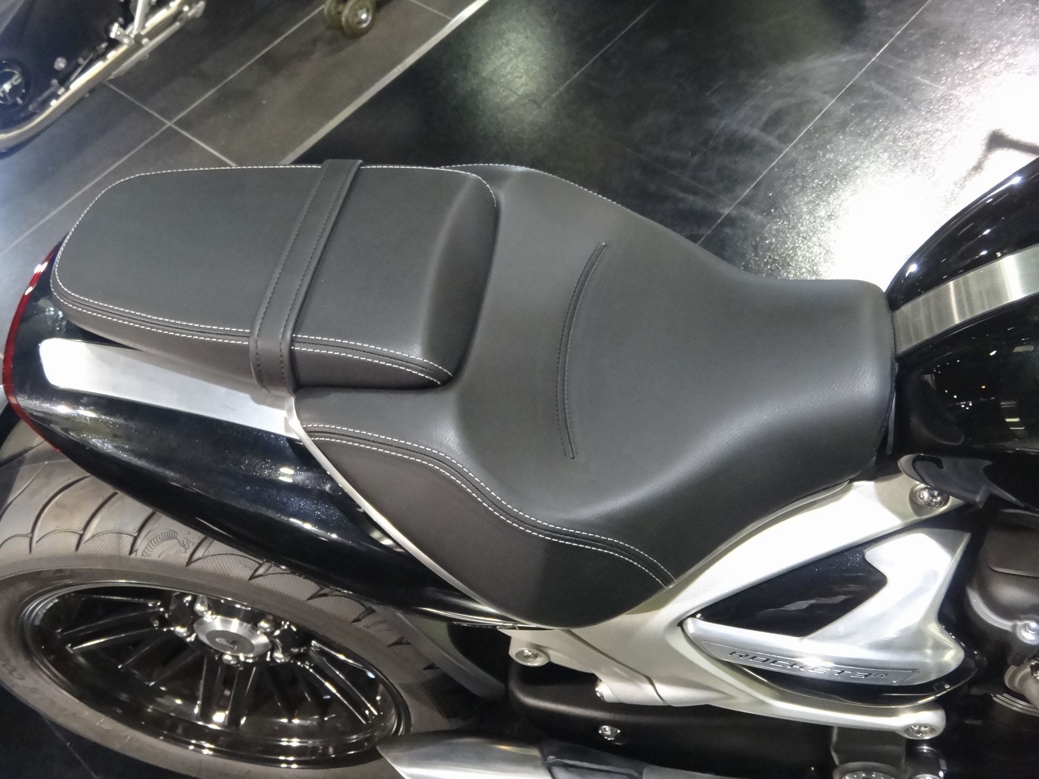 Triumph Rocket 3 R @ Triumph 横浜港北_f0004270_22322253.jpg