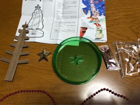 間に合ったクリスマスツリー_e0355177_12525474.jpg