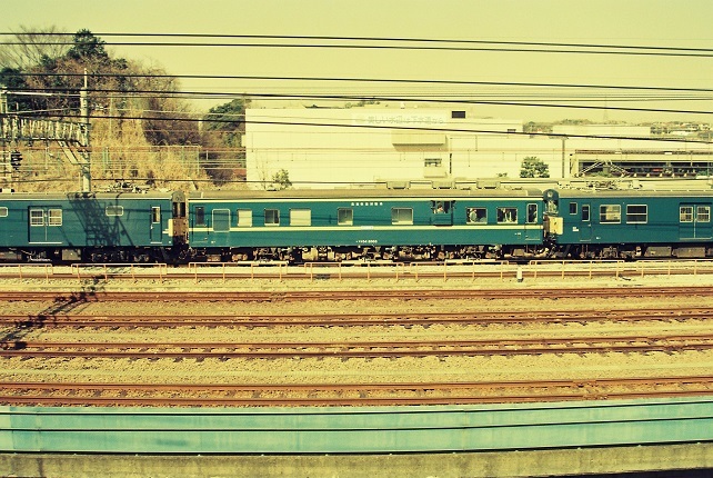 我が回想のクモヤ143・補遺 : 赤い電車は臼い線