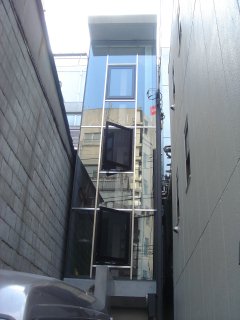 旗竿狭小住宅訪問_a0394451_15350210.jpg