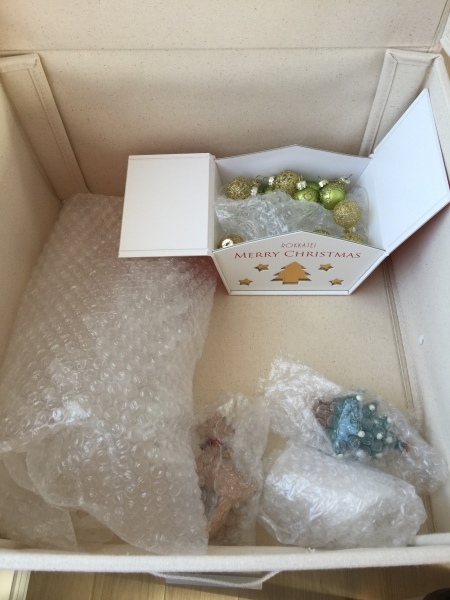 クリスマス飾りを サクッとしまいました。_a0239890_09555149.jpg