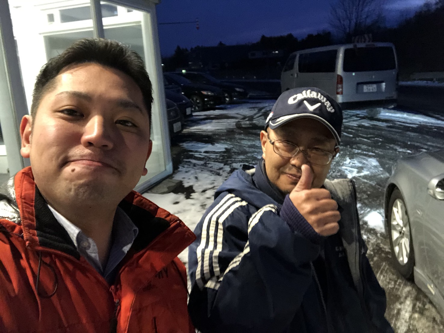 12月27日(金)トミーベースブログ☆T様レガシィワゴン納車✨✨1月7日より初売り開催🎶レクサス♬スバル限定車🎶クラウン♬フーガ🎶希少車多数✨自社ローン_b0127002_18433159.jpg