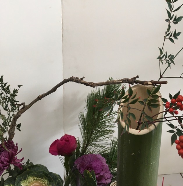 お正月の生け花_e0350971_08452803.jpg