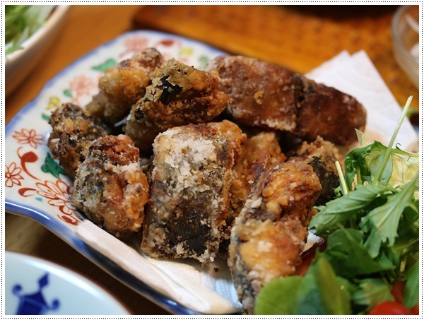 久しぶりにさくらと歩いた師走の土手、梅の蕾が膨らんでいたり、水仙が咲き始めていたり、小さな春もね~_b0175688_19572384.jpg
