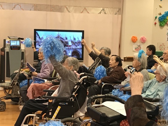 クリスマス会開催_e0163042_12322948.jpg