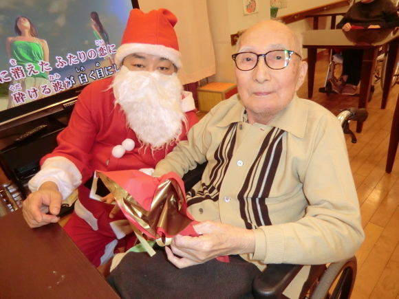 クリスマス会開催_e0163042_13011070.jpg