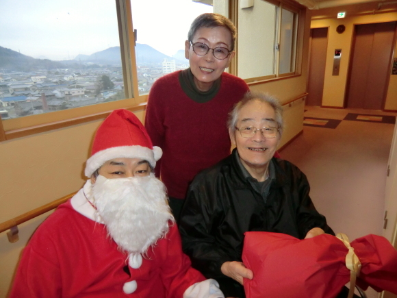 クリスマス会開催_e0163042_14452550.jpg