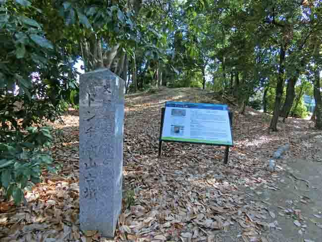 ドンチャ山古墳と正楽寺山古墳_a0045381_10363705.jpg