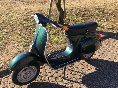 新春初荷！　Piaggio Vespa 100  グリーンメタリック_f0123137_14450327.jpg