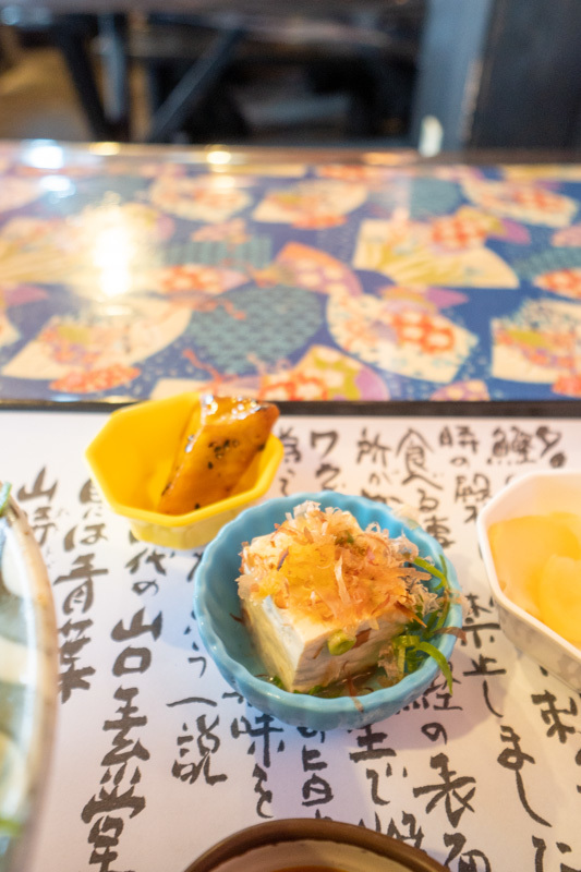 くじらのいっぷく。で、土佐丼(鰹タタキ丼)を食べる~_a0077663_12335693.jpg