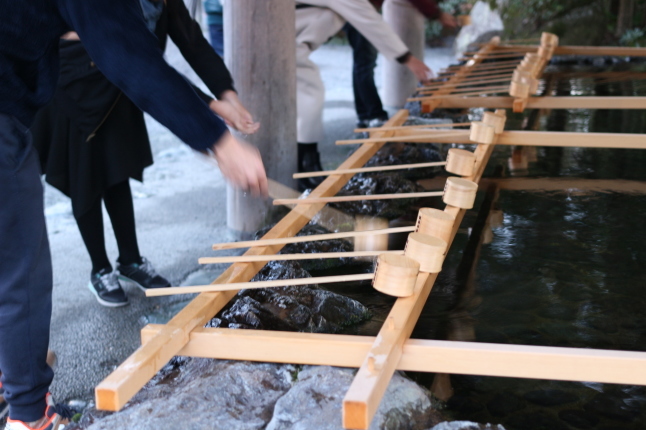 今年も伊勢神宮から出発です　←「朝かゆから出発」の間違いじゃない？_f0354014_22033730.jpg