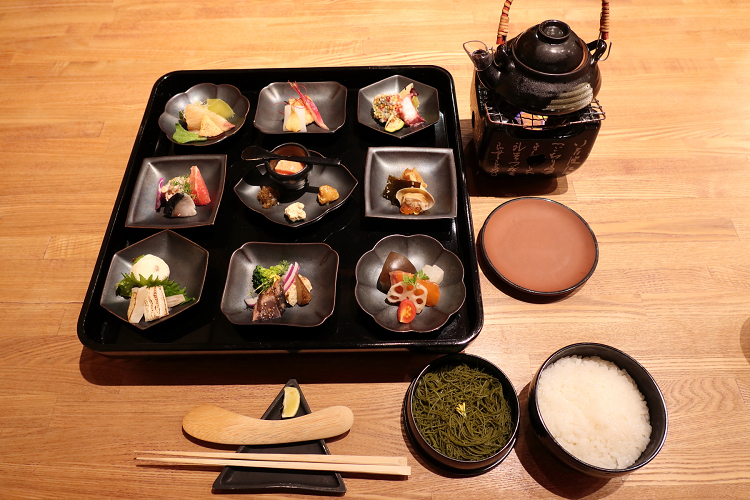 AWOMB 祇園八坂_b0169330_1723264.jpg