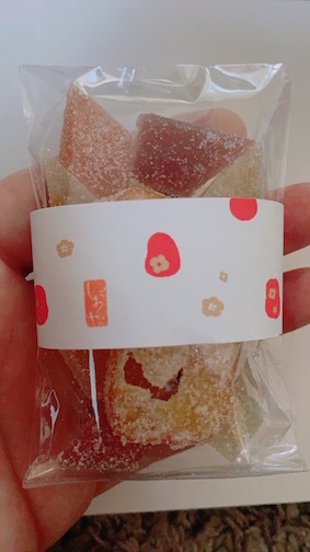 紙とお菓子と刺繍_e0407037_16273134.jpg