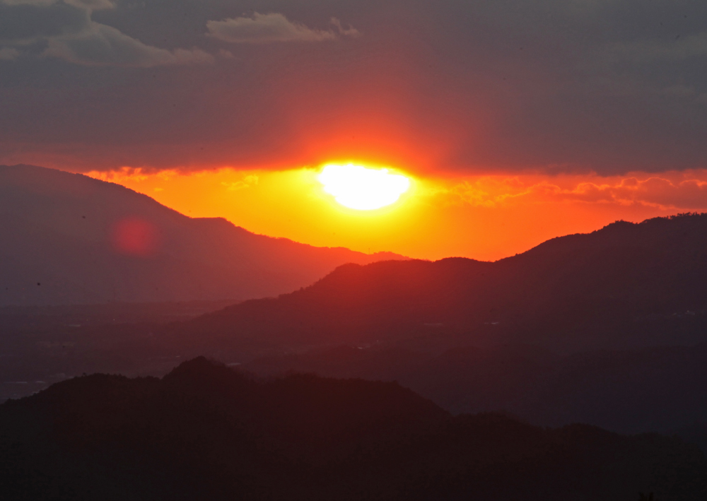 令和元年　最後の夕日_c0108146_21454787.jpg