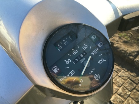 タフな1台、Vespa PX200BME シルバー 入荷!_f0123137_11245885.jpg