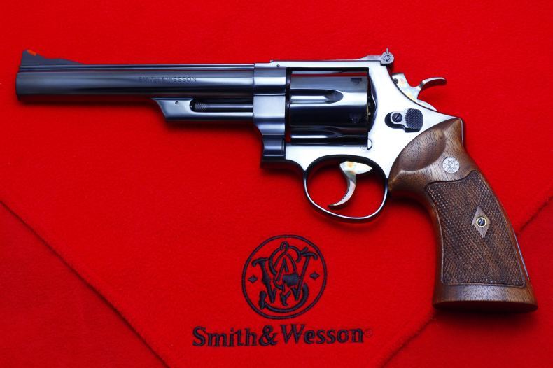S&W M29 44MAGNUM 6 1/2inch : イルコローレブルの作業日記