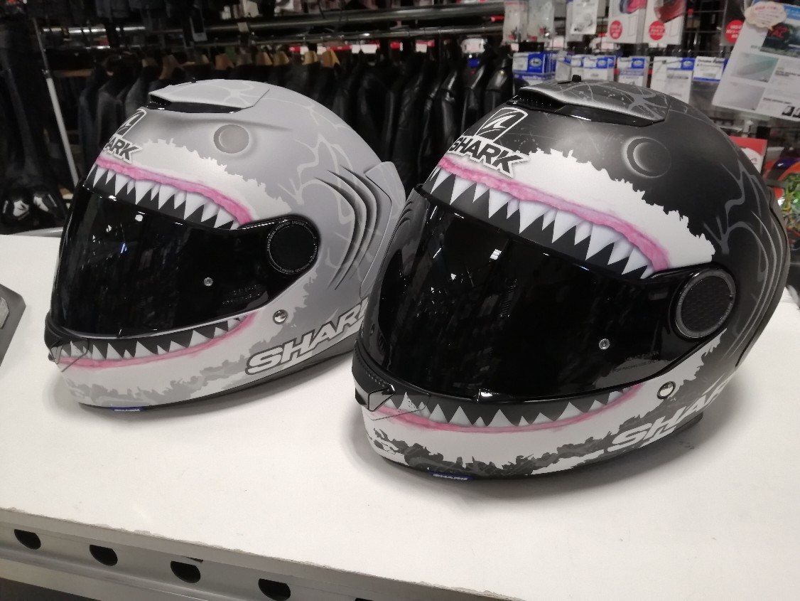 【松山店限定】新春サメさんﾍﾙﾒｯﾄｷｬﾝﾍﾟｰﾝ　_b0163075_09280814.jpg