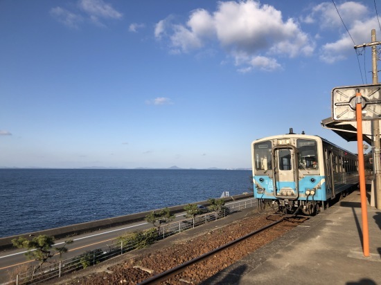 予讃線と下灘駅で初日の入り_f0197215_11364019.jpg