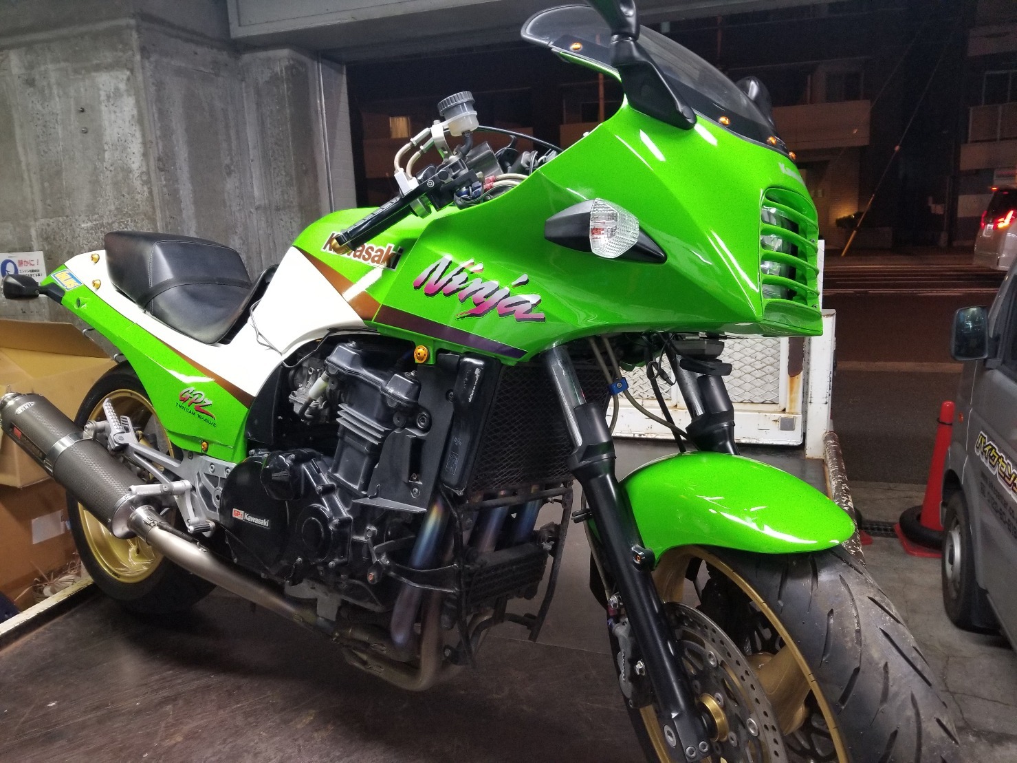GPZ900R Ninja_e0185939_18240707.jpg