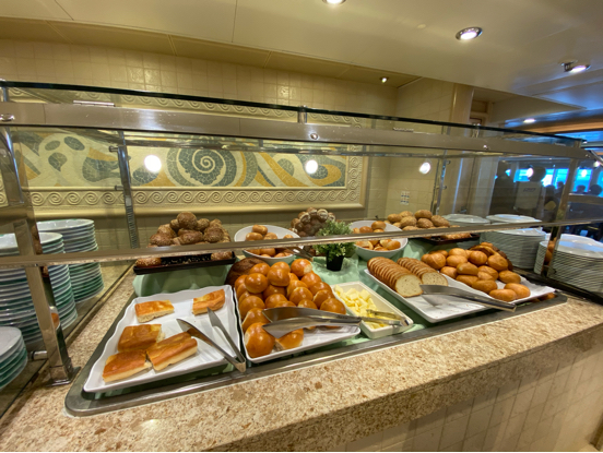 11月4日乗船初日に食べたもの。 ダイヤモンドプリンセス沖縄台湾クルーズ23_f0054556_16170688.jpg