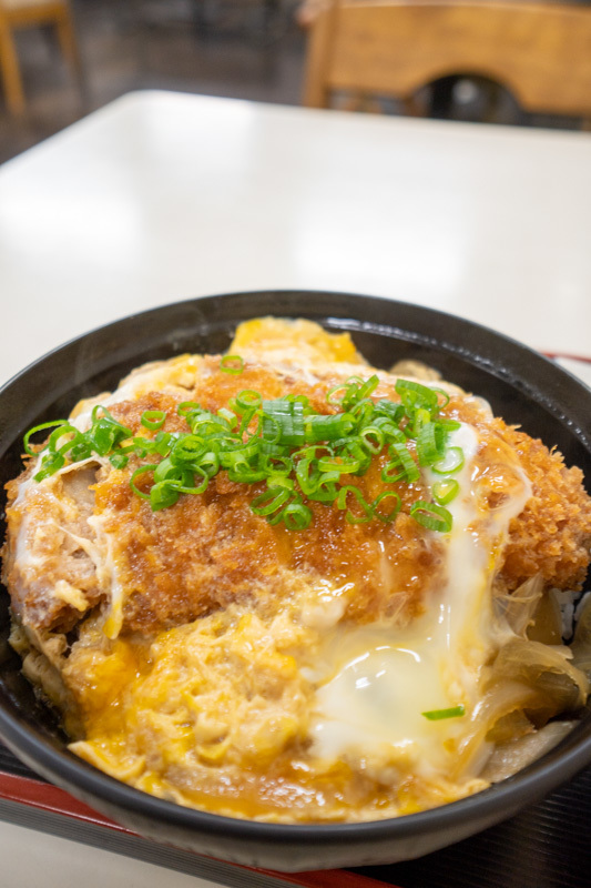 高知警察署で、かつ丼・・・_a0077663_16043324.jpg