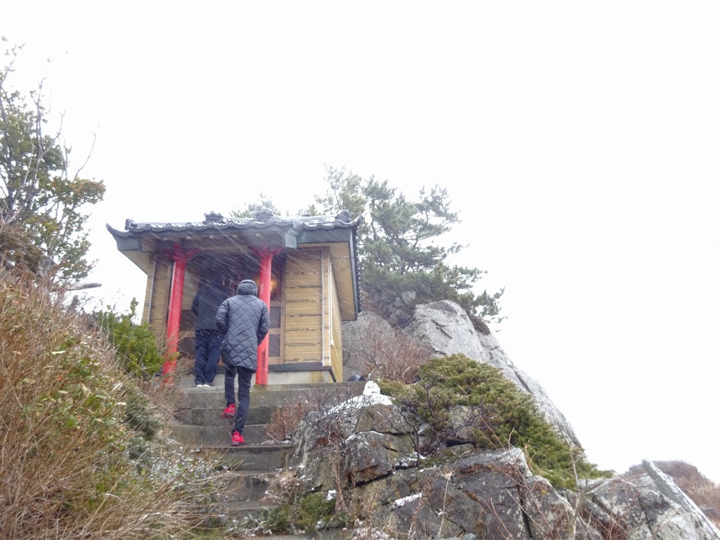 年末年始は実家!2【令和二年 元日】極寒元朝参り 八戸厳島神社&嶋大明神～蕪嶋～南部町厳島神社～馬肉鍋_d0061678_13064654.jpg