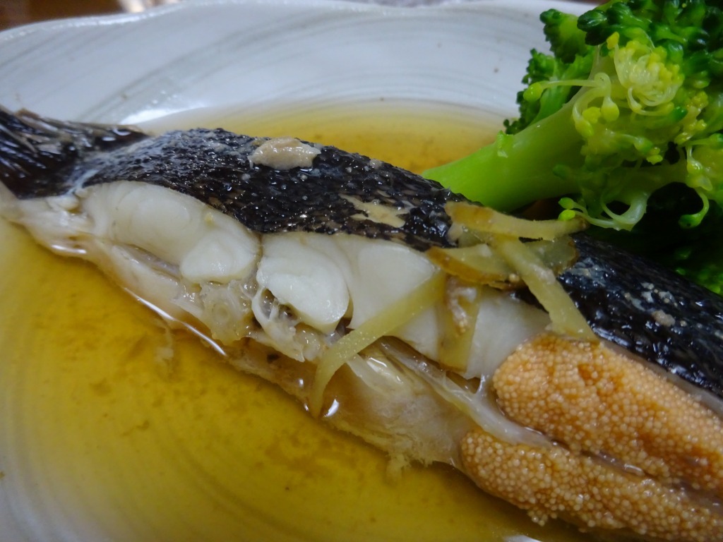 年末年始は実家!3【令和二年 一月二日~三日】八戸櫛引八幡宮~八食センター~イカ!ナメタガレイ!ウニ!翌日帰宅へ_d0061678_14024593.jpg