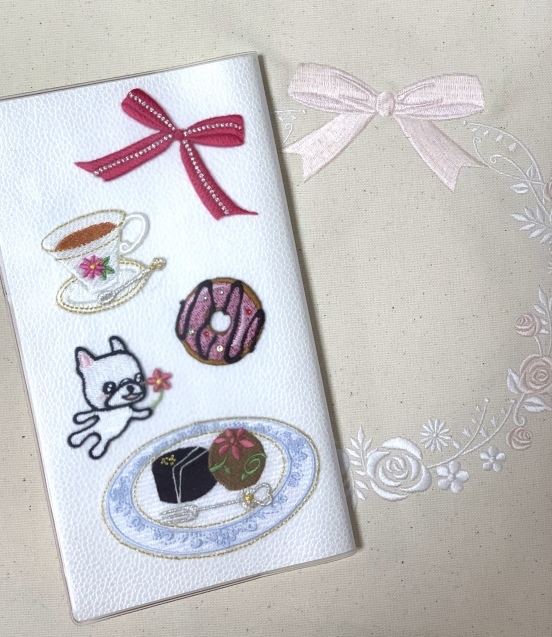 お客様の作品と刺繍デコ手帳♡_a0370893_22181784.jpeg