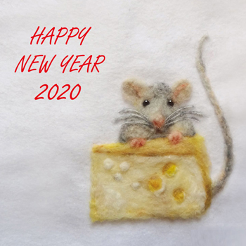 2020年仕事はじめ。今日の羊毛刺しゅう「チーズに目がない ネズミ」_d0055515_22571324.jpg