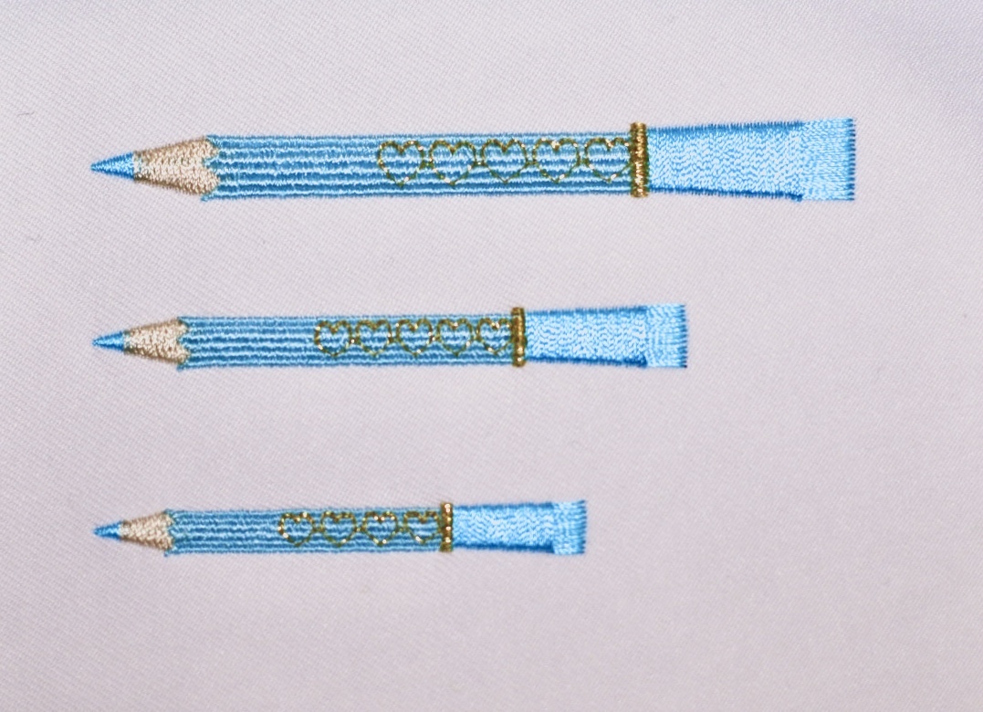 バースデーカードの刺繍とお気に入りのチャコペン♡_a0370893_22101572.jpeg
